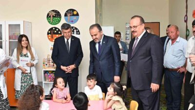 Ana Kucağı’nda karne sevinci