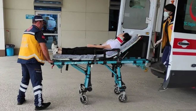 Sınava gireceği okulda merdivenden düştü Sınava gireceği okulda merdivenden düştü