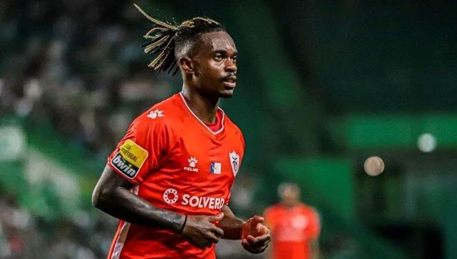 Fenerbahçe ilk transferini açıkladı!