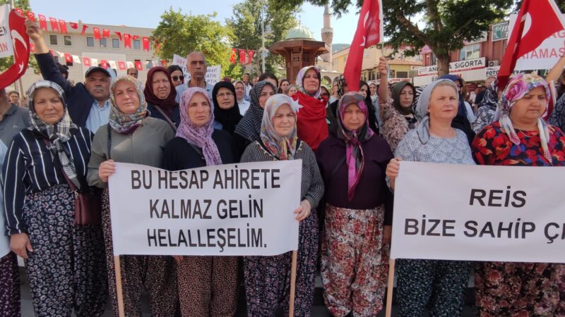 Bursa’da köylüler eylem yaptı! ‘Arazimizi geri verin’ Olay Gazetesi Yazarı Ahmet Emin Yılmaz'ın 15 Haziran'daki yazısında gündeme