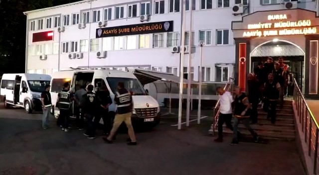 Filmdi gerçek oldu! Bursa’da şafak operasyonu