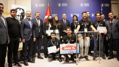 Başkan Işık, okul okul gezerek veli ve öğrencileri ikna ediyor