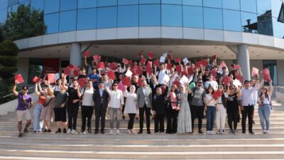 Gürsu Belediyesi Eurodesk Akademisi öğrencileri sertifikalarını aldı