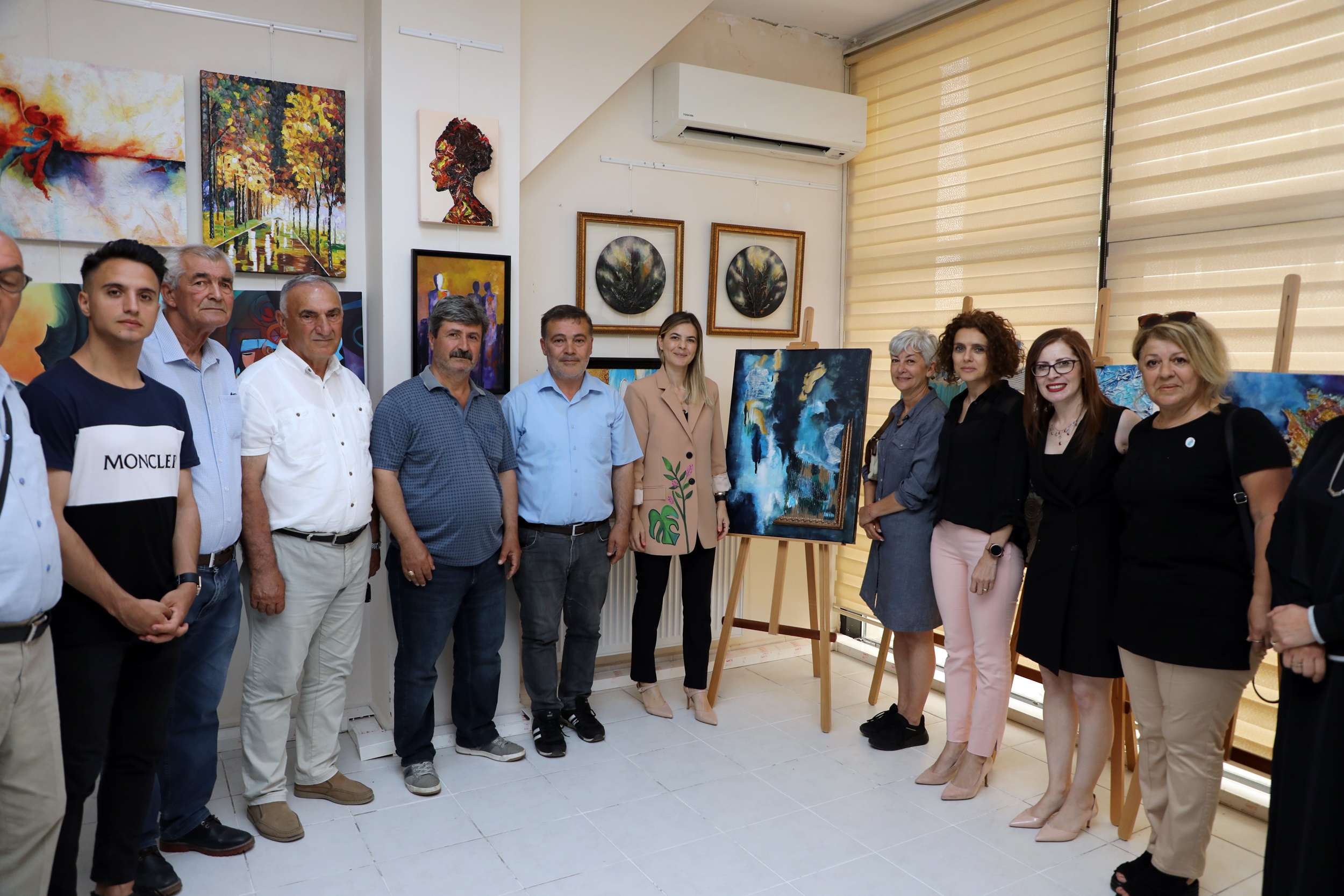 Mudanya Hobi Sanat Atölyeleri resim ve ebru sergisi açıldı 1 foto3