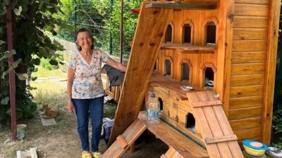 Bursa’nın eli öpülesi öğretmeni… Her gün 90 misafiri var!