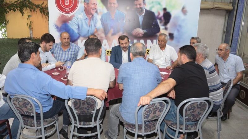 Gürsu’da faaliyette bulunan kıraathanelerde ilçe halkıyla buluşan Gürsu Belediye Başkanı