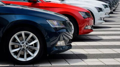 Sıfır ve ikinci el araba fiyatları artacak mı? Otomobil fiyatları en az…