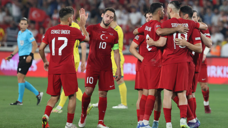 A Milli Takım 4’te 4 yaptı! 14 golle zirveye… A Millî Takımımız, UEFA Uluslar C Ligi 1. Grup'ta İzmir'de