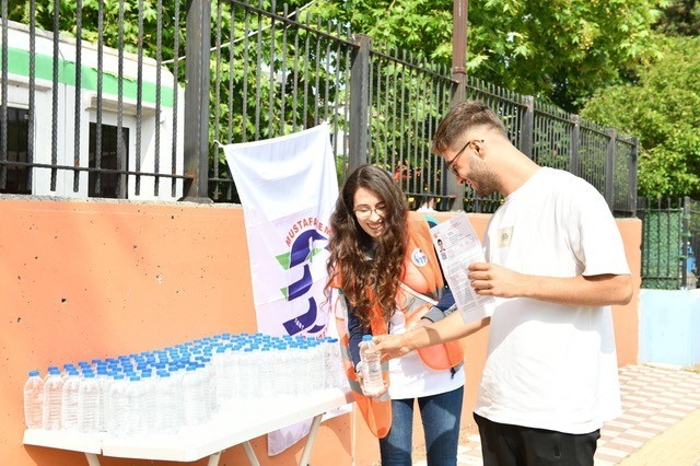 Başkan Kanar ve ekipler, öğrencileri sınavda da yalnız bırakmadı