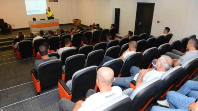 Nilüfer Belediyesi çalışanlarına trafik güvenliği eğitimi