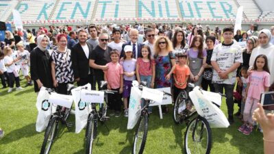 Nilüfer’de en çalışkan öğrencilere bisiklet armağanı