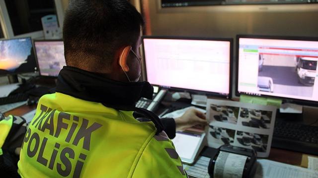 Plaka Tanıma Sistemi ile 9 bin 278 araca işlem yapıldı Plaka Tanıma Sistemi ile 9 bin 278 araca işlem yapıldı