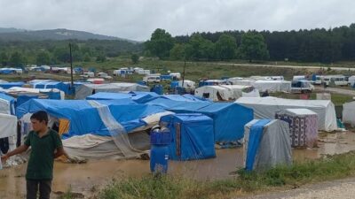 Bursa’da çadır kent sular altında! 500’e işçi kabusu yaşadı