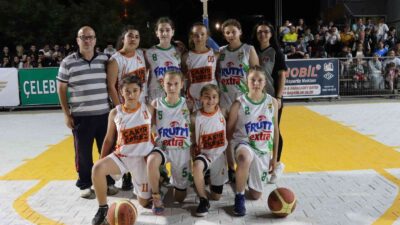 Bursa’da sokak basketbolu nefes kesti