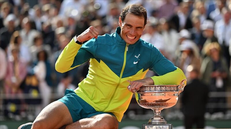 Sezonun ikinci grand slam tenis turnuvası Fransa Açık'ta (Roland Garros)