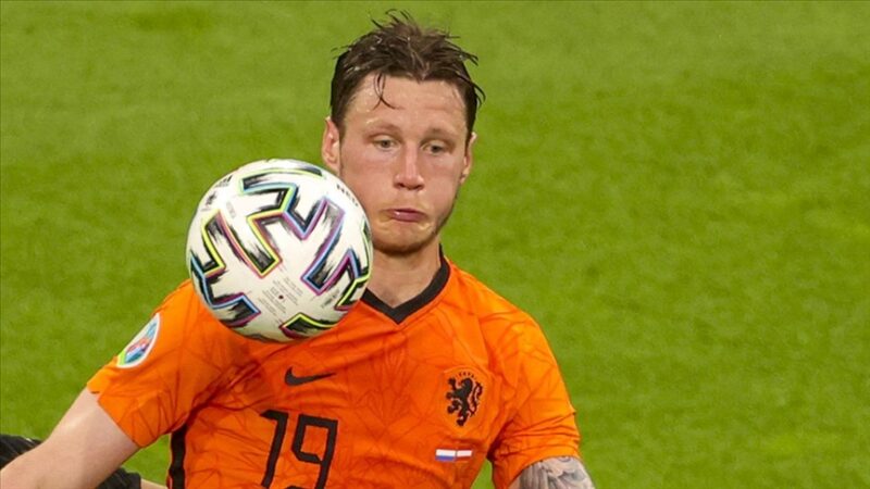 Beşiktaş Kulübü Başkanı Ahmet Nur Çebi, İngiltere temsilcisi Burnley'in Hollandalı