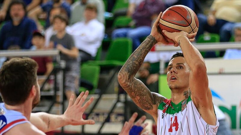  ING Basketbol Süper Ligi ekiplerinden TOFAŞ, 32 yaşındaki oyuncu İlkan