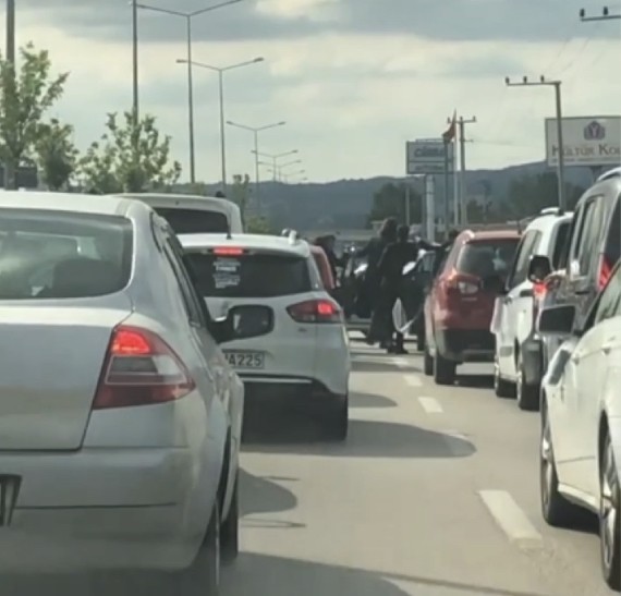 Bursa’da trafiği kapatan düğün konvoyuna haklı isyan