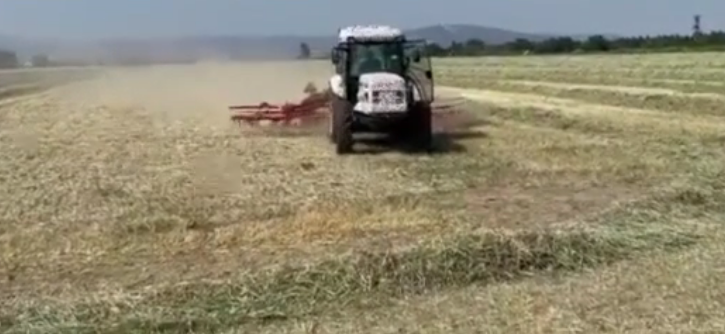 Bursa’da bir ilk gerçekleşti! Elektrikli otomobilden önce traktör…