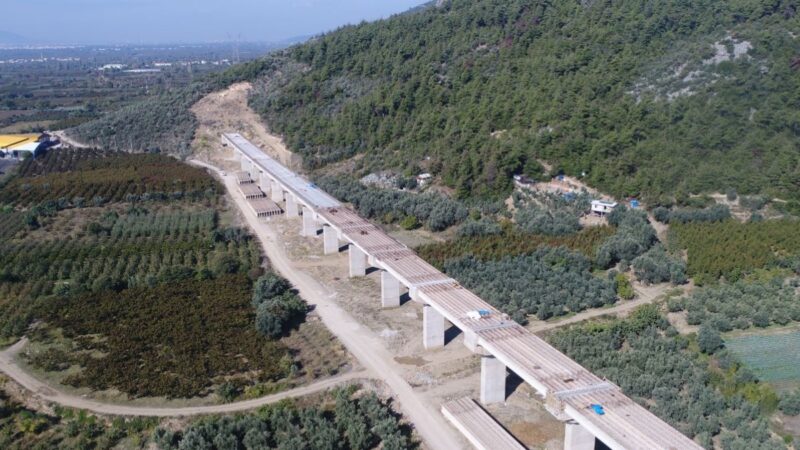 Bursa’nın dev projesinde önemli istek! Olay Gazetesi Yazarı Ahmet Emin Yılmaz, Bursa'ya hızlı tren projesinde