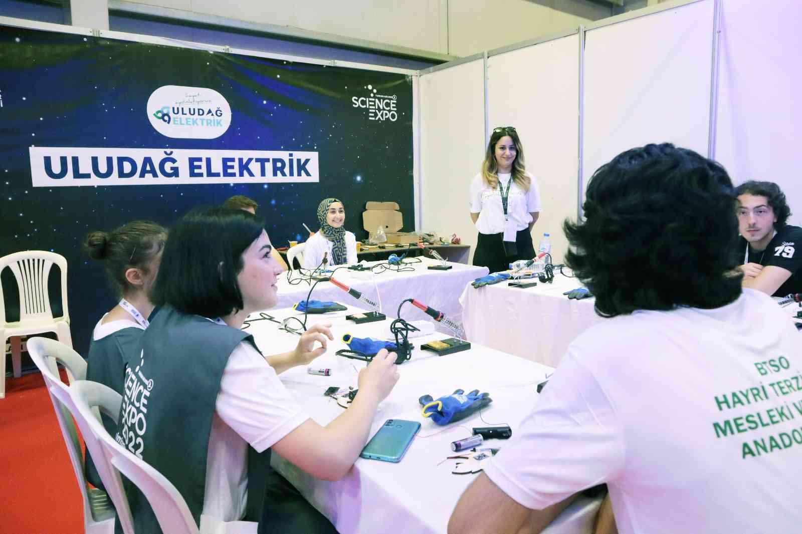 Uludağ Elektrik, bilimseverlerle buluştu