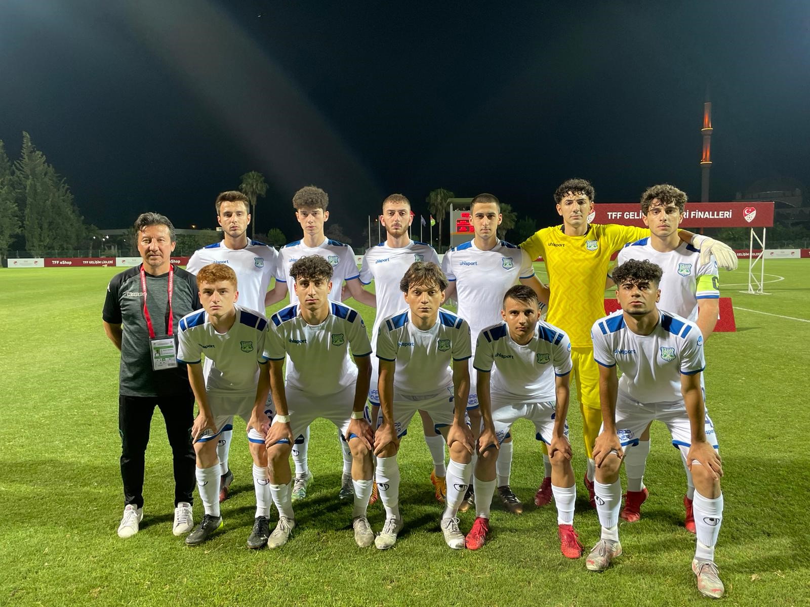 3.Lig’deki Bursa ekibinin gençleri Türkiye şampiyonluğu için sahada!