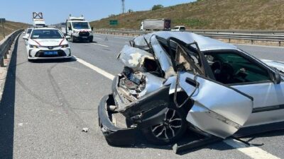 2 saat önce aldığı otomobiline emniyet şeridinde kamyon çarptı