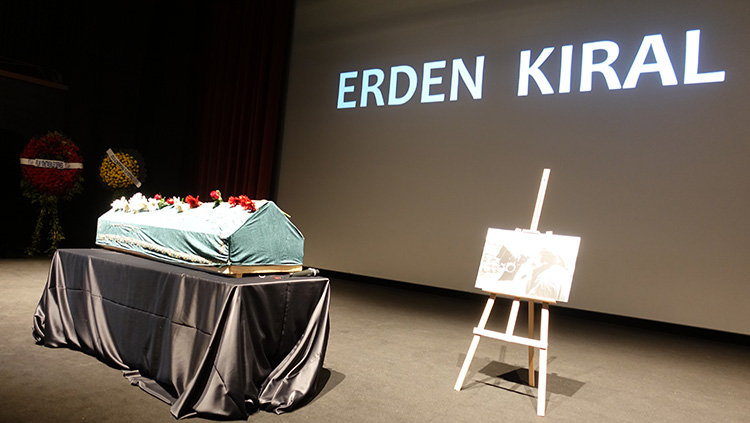 Yönetmen Erden Kıral son yolculuğuna uğurlandı 1 05 2022 12 Temmuz 12 20220720 2 54423944 79195995