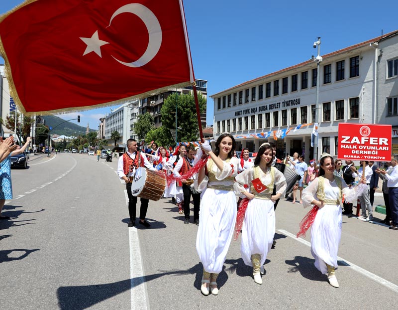 Altın Karagöz’le Bursa'dan dünyaya barış mesajı 1 31779 MTYyYzE2Yz 16