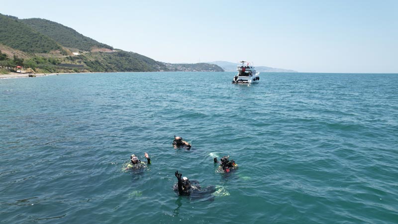 Gemlik Körfezi’nde ‘bayram’ dalışı