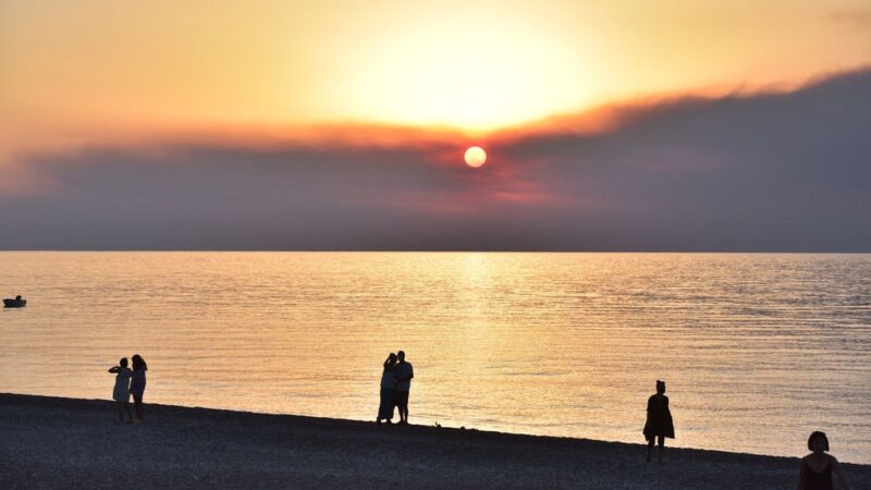 Türkiye'nin en önemli turizm destinasyonlarından biri olan Antalya'da bulunan plajlara