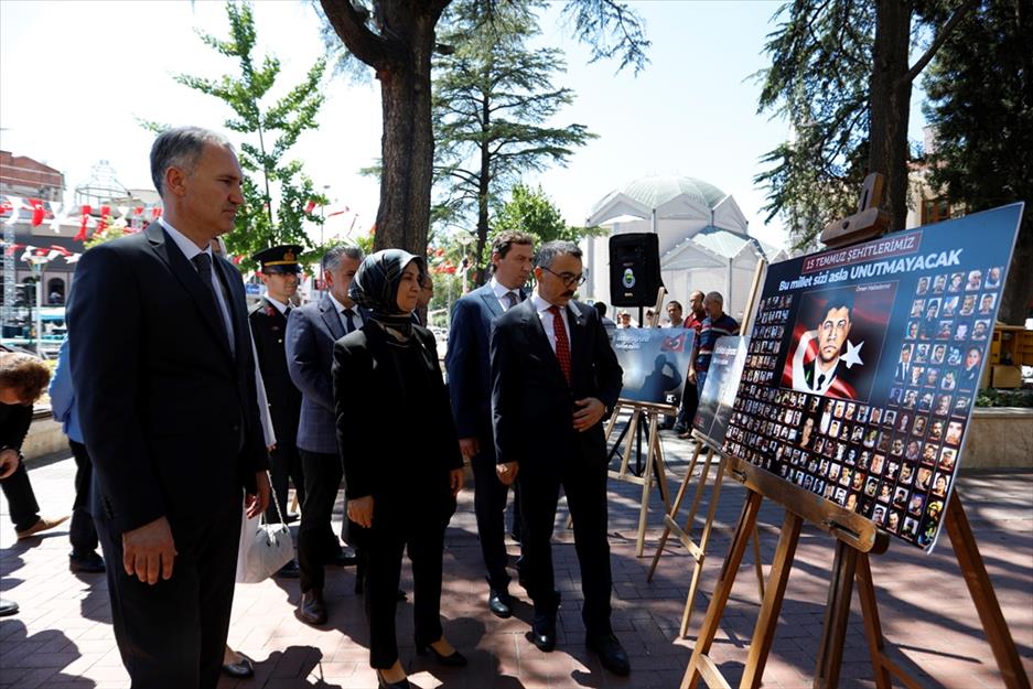 Türk milletinin zaferi İnegöl’de fotoğraflarla sergilendi