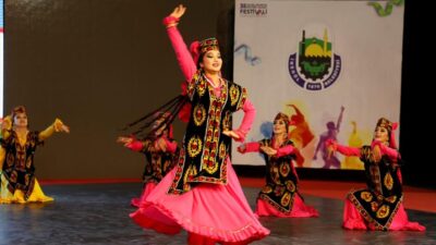 İnegöl Belediyesi’nin düzenlediği 35. Uluslararası Kültür Sanat Festivali tüm hızıyla