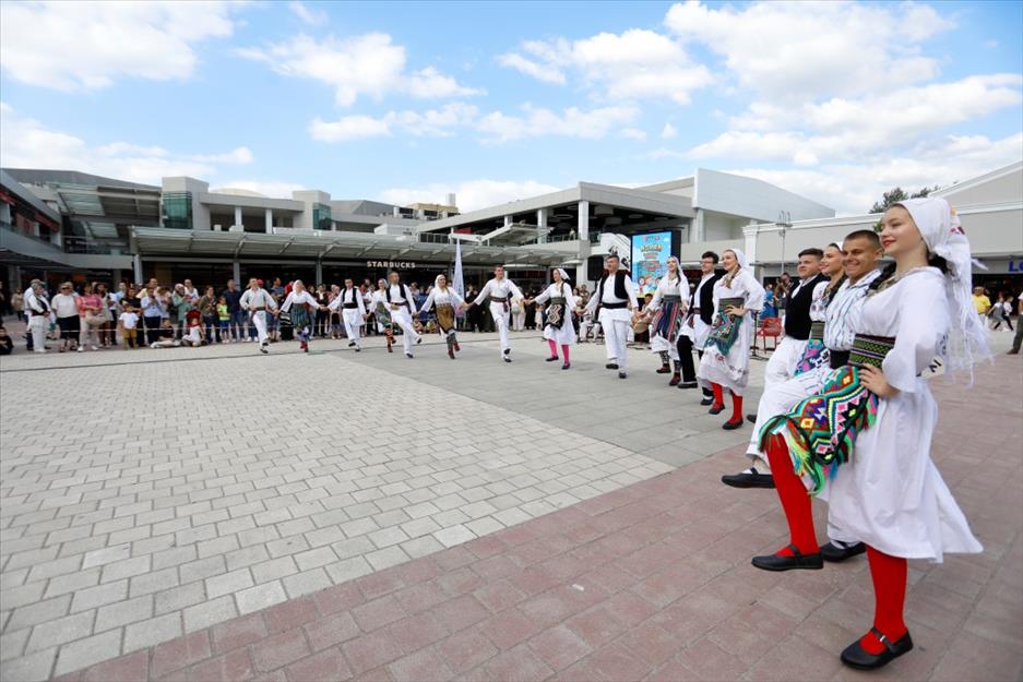 Festival coşkusu tüm İnegöl'e yayıldı 1 3399 festival coskusu tum sehre yayildi 51840c5b f868 454b b038 0aa5de9935b7