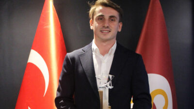 Kerem Aktürkoğlu’na ödül