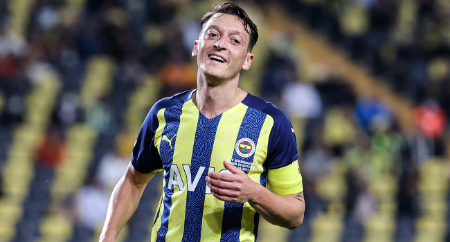 Fenerbahçe’den Mesut Özil kararı