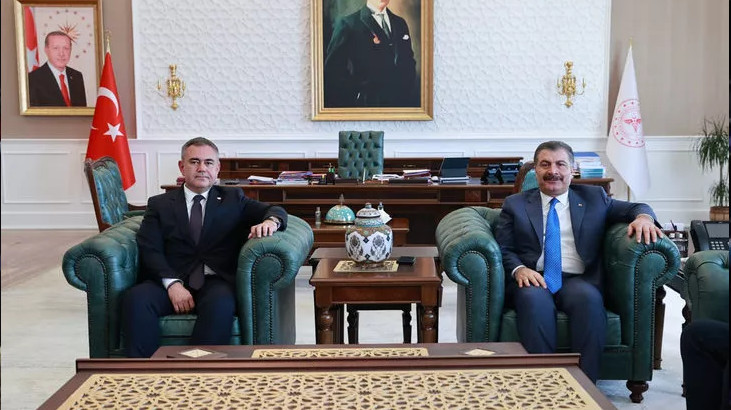 Bakan Koca, “Eczacılarımıza hayırlı olsun” diyerek duyurdu!