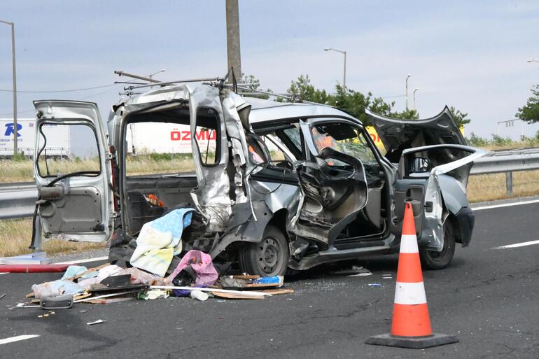 Baba ile ikizleri kaza kurbanı! 5 kişi de ağır yaralı