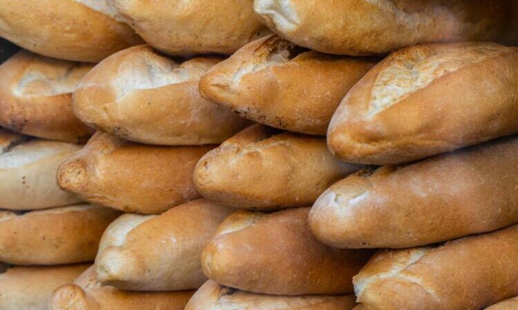 Bursa’nın Yenişehir ilçesinde son gelen zamlardan sonra 300 gram ekmek