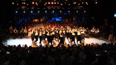 Bu yıl 60.'sı düzenlenen Uluslararası Bursa Festivali, özel bir konsere
