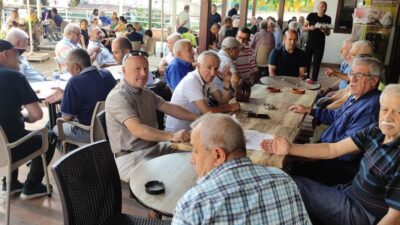 Bursa’da yüzlerce eski futbolcu bir araya geldi!