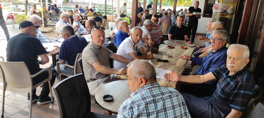 Bursa’da yüzlerce eski futbolcu bir araya geldi!