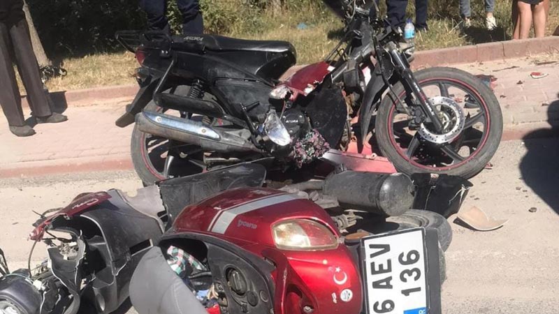 Bursa’da kafa kafaya çarpıştılar: Yaralılar var