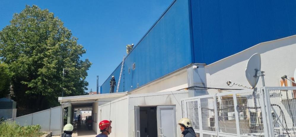 Bursa’da yangın paniği! 4 kişi dumandan etkilendi