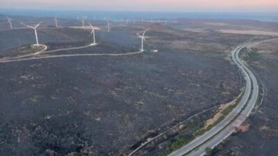 Çeşme’deki yangın kısmen kontrol altında