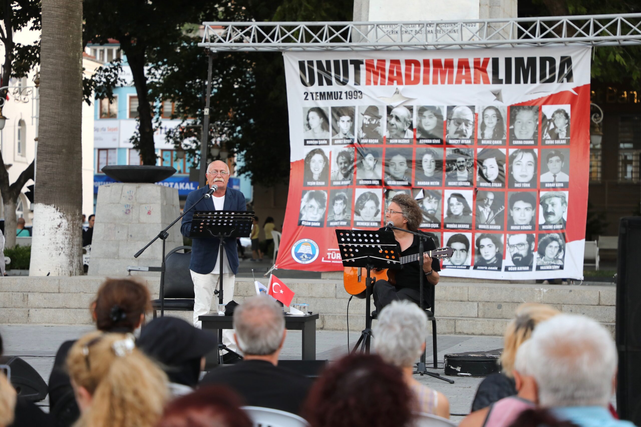 Madımak Katliamı’nda yitirilenler Mudanya’da anıldı