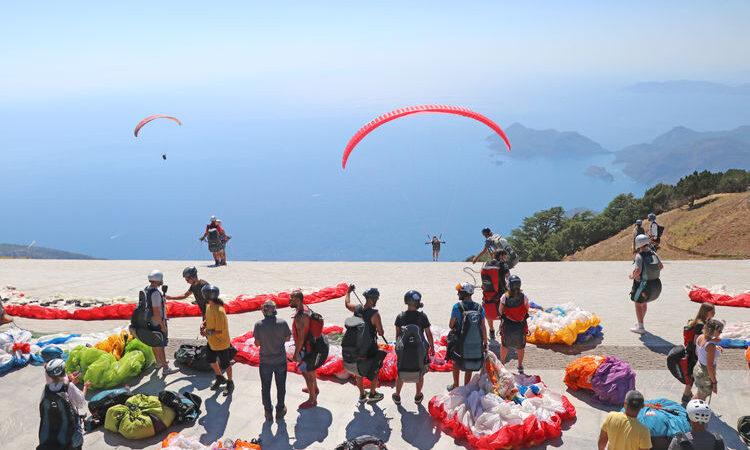 Muğla'nın Fethiye ilçesindeki Babadağ Hava Sporları ve Rekreasyon Merkezi'nden yılın