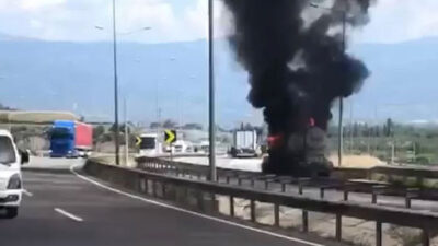 D-650’de TIR alev aldı, sürücü son anda kurtuldu