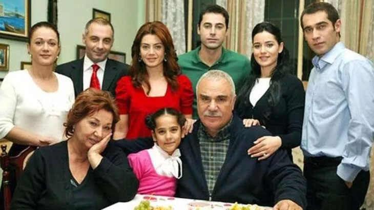 Ünlü oyuncu Bursalılarla buluştu Ünlü oyuncu Bursalılarla buluştu