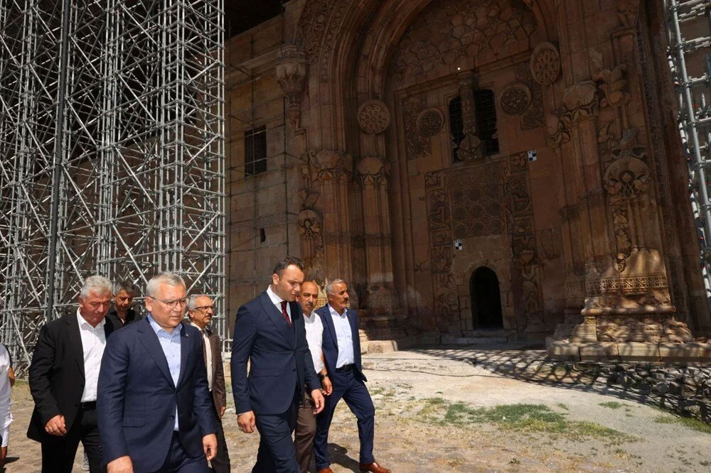 UNESCO'nun Dünya Kültür Mirası Listesi'ndeki Ulu Cami ve Darüşşifası ziyarete açılıyor 2 Untitled 4 7